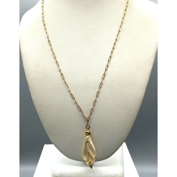 Vintage Seashell Slice Pendant Necklace, Genuine Shell with Interesting Pattern - Picture 1 of 4